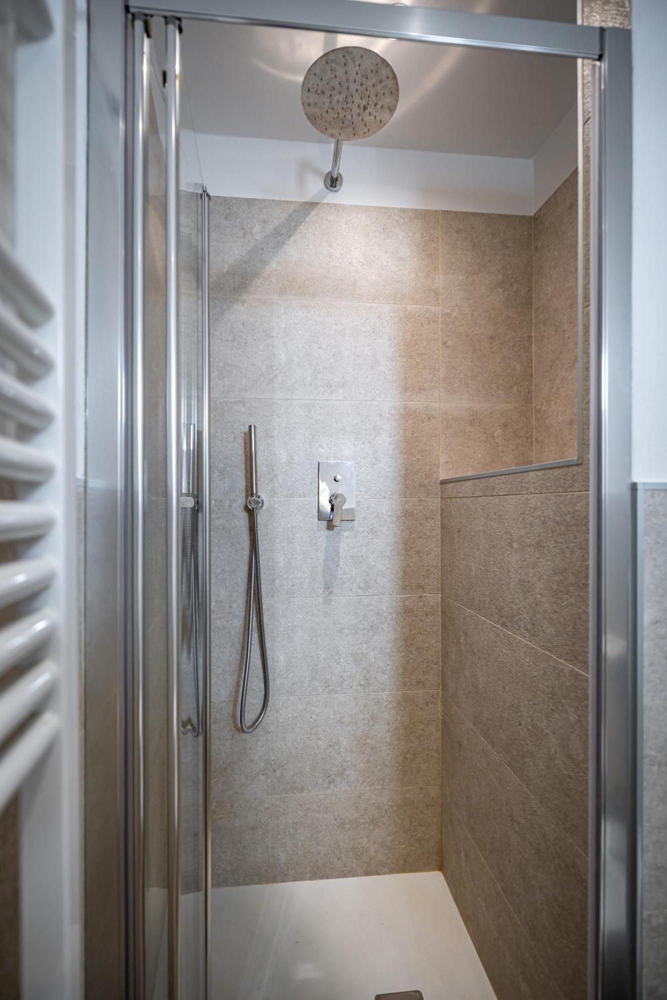 Roommo Via Dei Pilastri Giada Флоренция Экстерьер фото