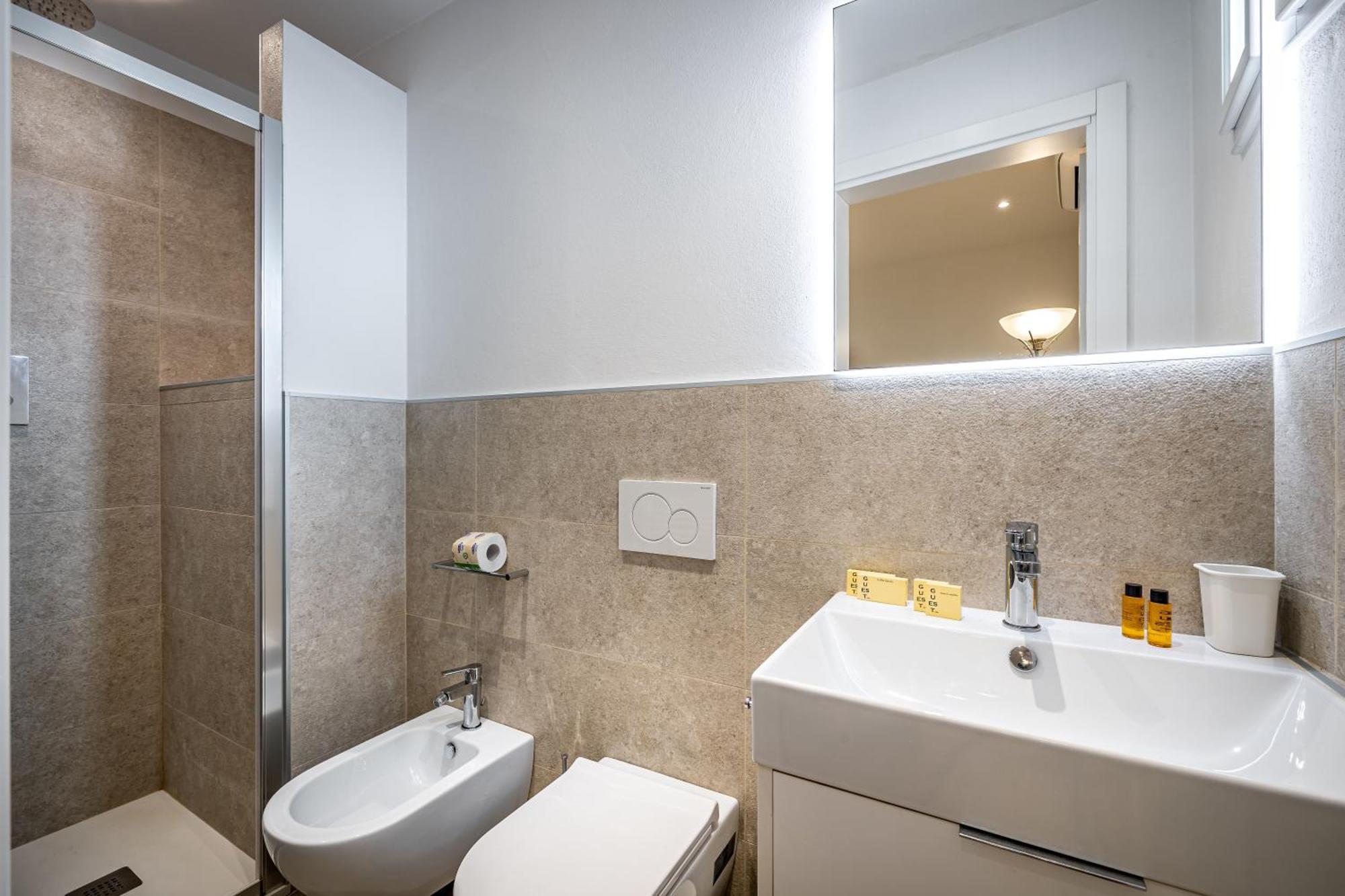 Roommo Via Dei Pilastri Giada Флоренция Экстерьер фото