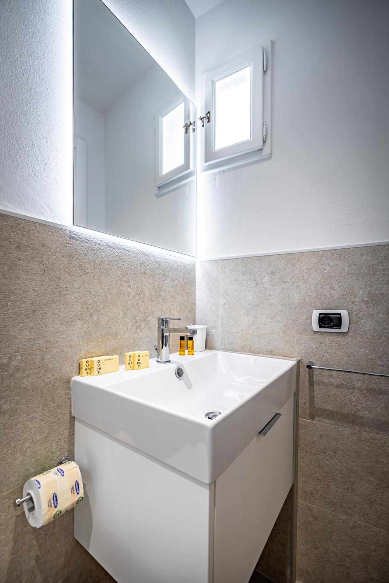 Roommo Via Dei Pilastri Giada Флоренция Экстерьер фото