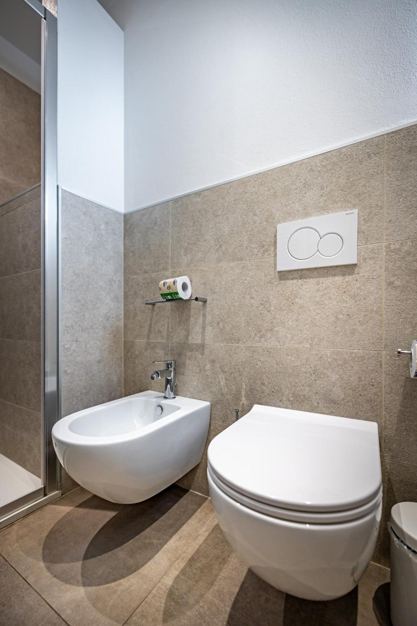 Roommo Via Dei Pilastri Giada Флоренция Экстерьер фото